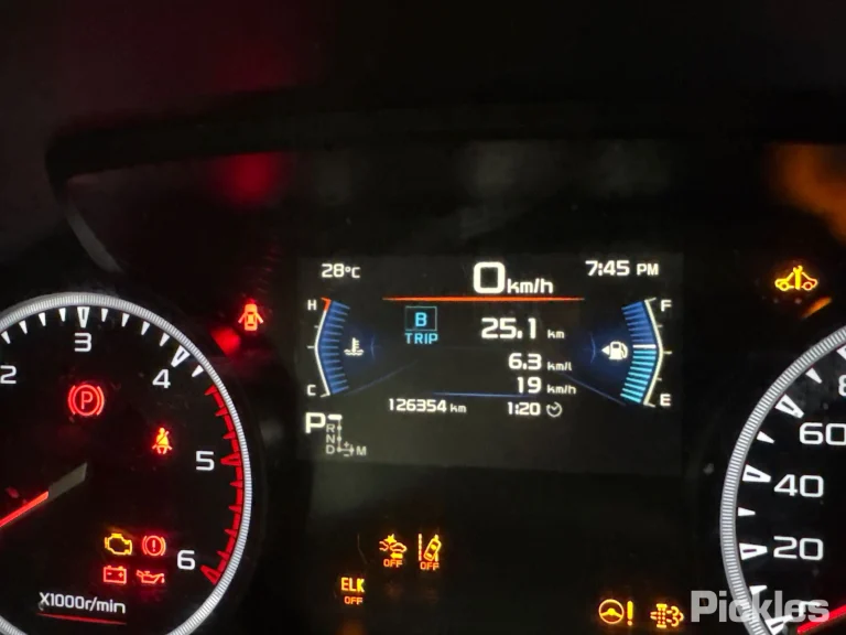 2021 Isuzu D-MAX Damaged VIN MPATFR40JMT007631 – dashboard 2021 Isuzu D-MAX Damaged VIN MPATFR40JMT007631 – dashboard