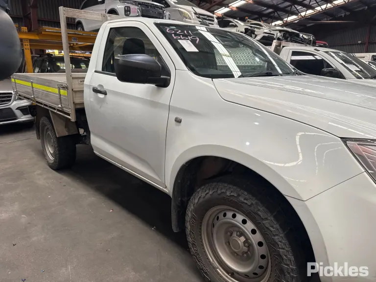2021 Isuzu D-MAX Damaged VIN MPATFR40JMT007631 – photo 12 2021 Isuzu D-MAX Damaged VIN MPATFR40JMT007631 – photo 12