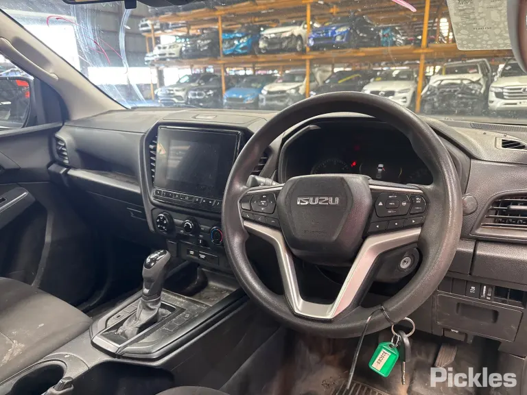 2021 Isuzu D-MAX Damaged VIN MPATFR40JMT007631 – photo 23 2021 Isuzu D-MAX Damaged VIN MPATFR40JMT007631 – photo 23
