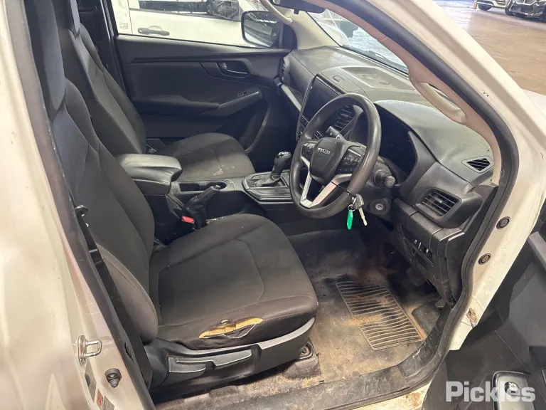 2021 Isuzu D-MAX Damaged VIN MPATFR40JMT007631 – photo 25 2021 Isuzu D-MAX Damaged VIN MPATFR40JMT007631 – photo 25