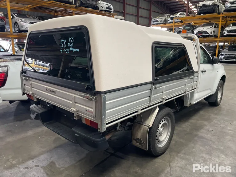 2023 Isuzu D-MAX Used VIN MPATFR40JPT002946 – engine bay