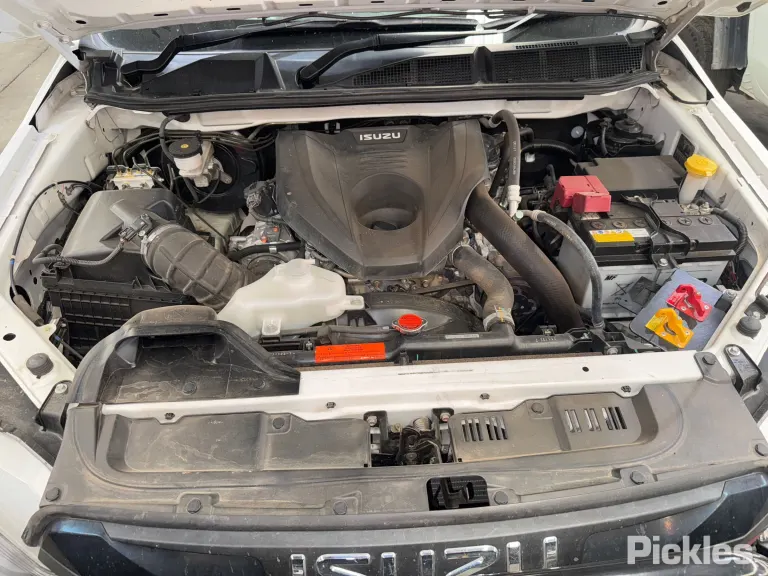 2022 Isuzu D-MAX Damaged VIN MPATFS40JPG002452 – photo 24