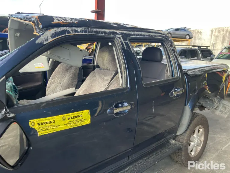 2009 Isuzu D-MAX Damaged VIN MPATFS85H9T102181 – photo 24