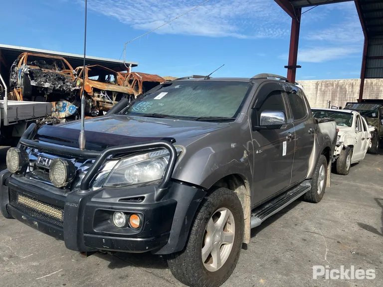 2013 Isuzu D-MAX Used VIN MPATFS85JDT008171 – photo 34