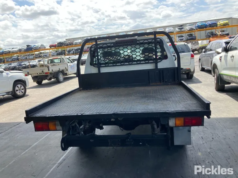 2019 Isuzu D-MAX Damaged VIN MPATFS85JKT010027 – odometer reading 2019 Isuzu D-MAX Damaged VIN MPATFS85JKT010027 – odometer reading