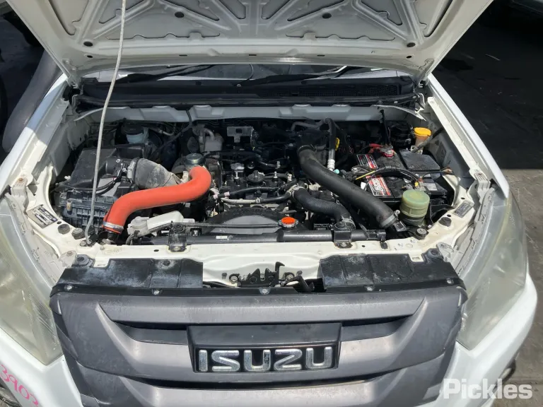 2019 Isuzu D-MAX Damaged VIN MPATFS85JKT010027 – photo 12 2019 Isuzu D-MAX Damaged VIN MPATFS85JKT010027 – photo 12
