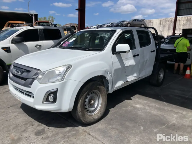 2019 Isuzu D-MAX Damaged VIN MPATFS85JKT010027 – photo 25 2019 Isuzu D-MAX Damaged VIN MPATFS85JKT010027 – photo 25