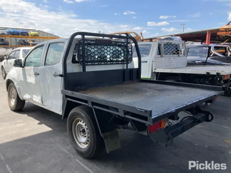 2019 Isuzu D-MAX Damaged VIN MPATFS85JKT010027 – photo 28 2019 Isuzu D-MAX Damaged VIN MPATFS85JKT010027 – photo 28
