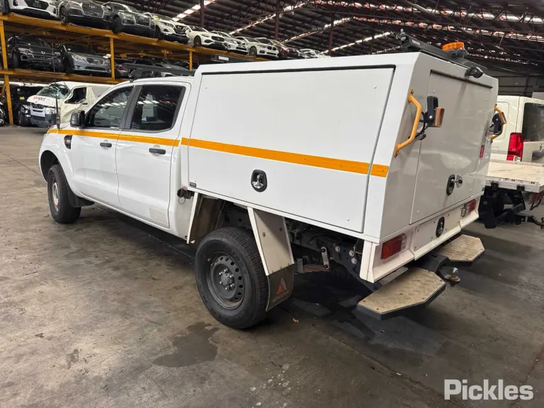 2018 Ford Ranger Damaged VIN MPBUMEF50JX195623 – interior seats