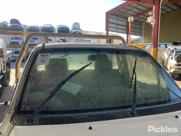 2003 Toyota Hilux Used VIN MR031LNE908002139 – dashboard
