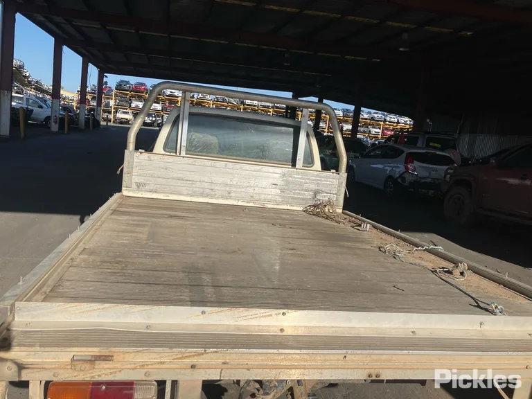 2003 Toyota Hilux Used VIN MR031LNE908002139 – photo 23