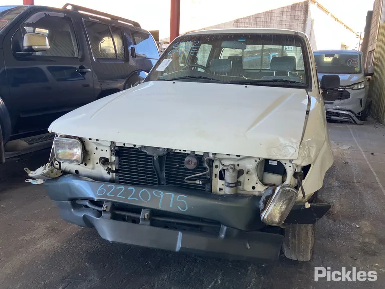 2000 Toyota Hilux Used VIN MR033UNE907000766 – photo 21