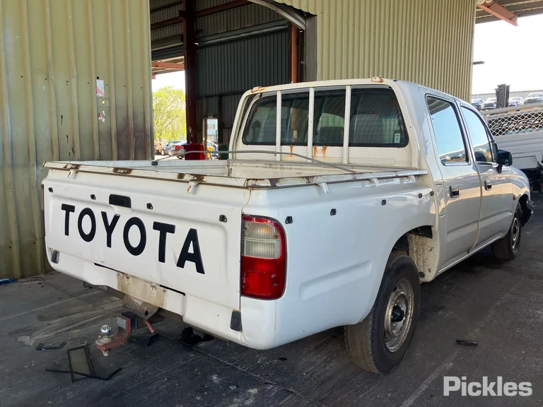 2000 Toyota Hilux Used VIN MR033UNE907000766 – photo 22