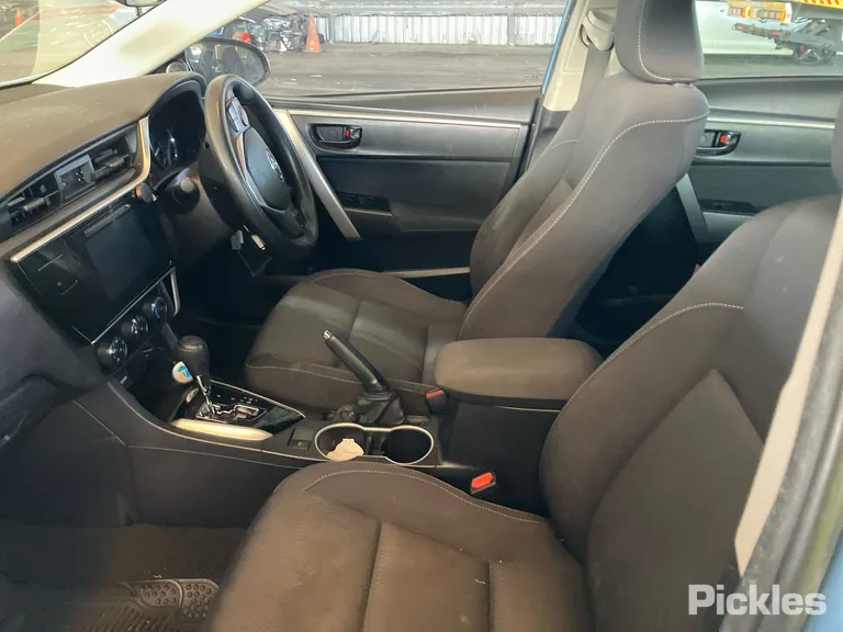 2017 Toyota Corolla Used VIN MR053REH205304089 – dashboard