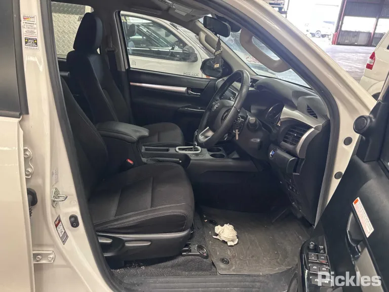 2023 Toyota Damaged VIN MR0AA3DD700008436 – dashboard 2023 Toyota Damaged VIN MR0AA3DD700008436 – dashboard