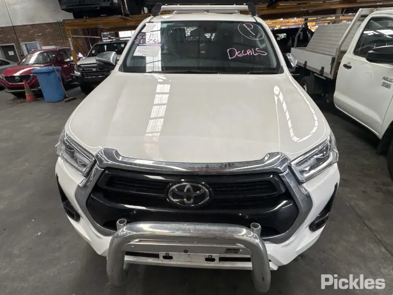 2023 Toyota Damaged VIN MR0AA3DD700008436 – trunk area 2023 Toyota Damaged VIN MR0AA3DD700008436 – trunk area