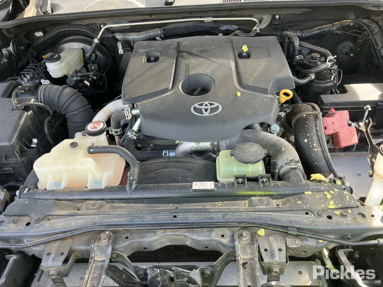 2024 Toyota Hilux Used VIN MR0BA3CD600088768 – interior seats 2024 Toyota Hilux Used VIN MR0BA3CD600088768 – interior seats