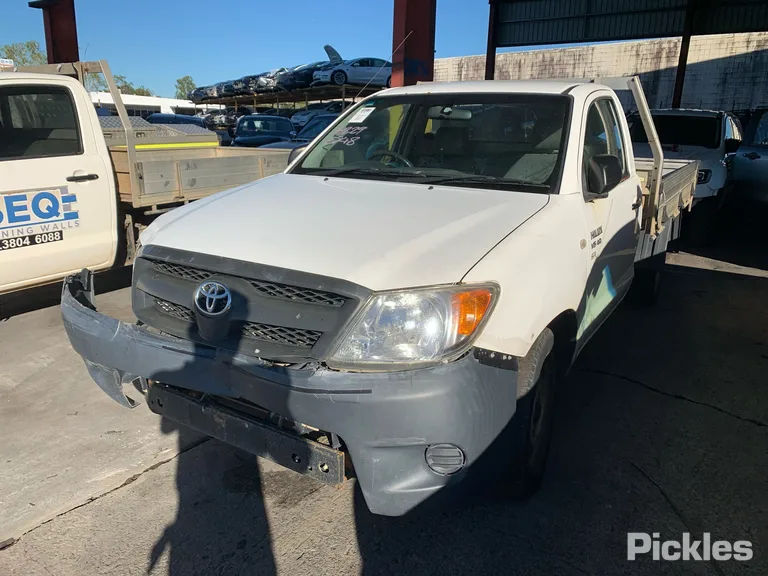 2005 Toyota Hilux VIN MR0CU12G400002336