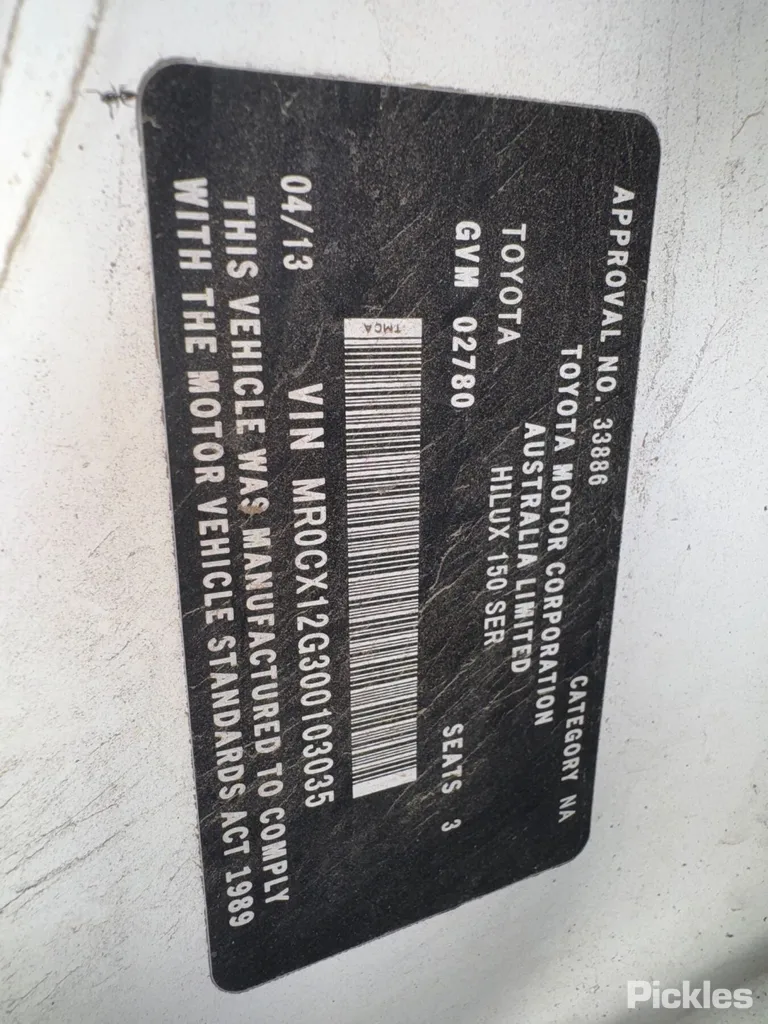2013 Toyota Hilux Used VIN MR0CX12G300103035 – side profile