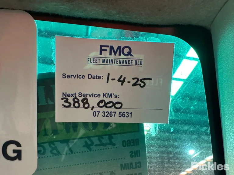 2013 Toyota Hilux Used VIN MR0CX12G300103035 – interior seats