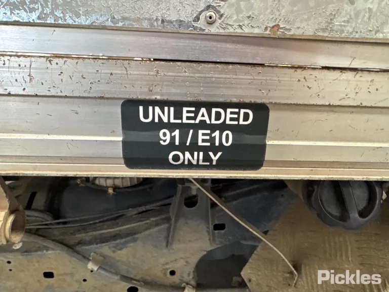 2013 Toyota Hilux Used VIN MR0CX12G300103035 – engine bay