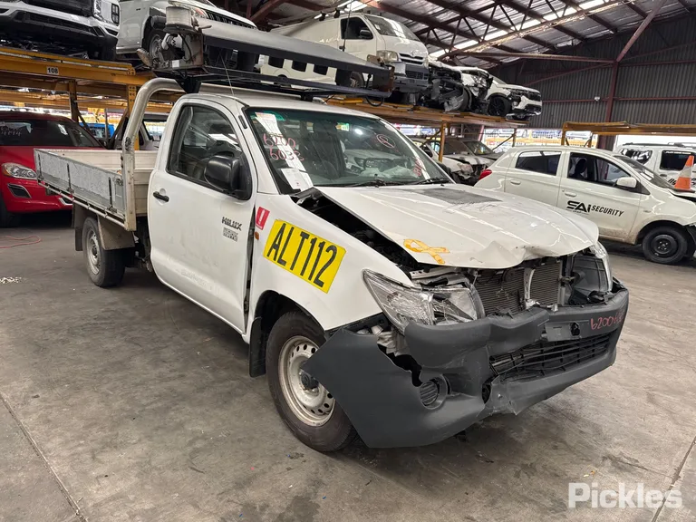 2013 Toyota Hilux Used VIN MR0CX12G300103035 – photo 24