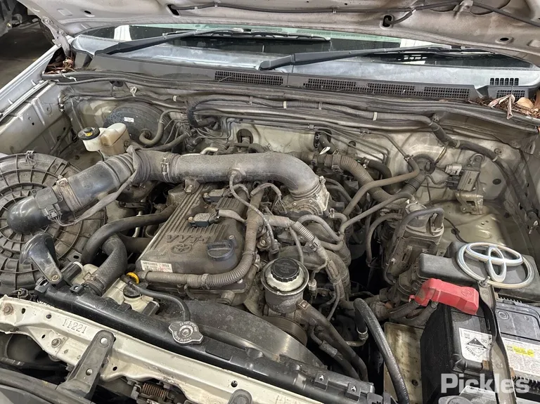 2011 Toyota Hilux Used VIN MR0CX12G700071870 – odometer reading