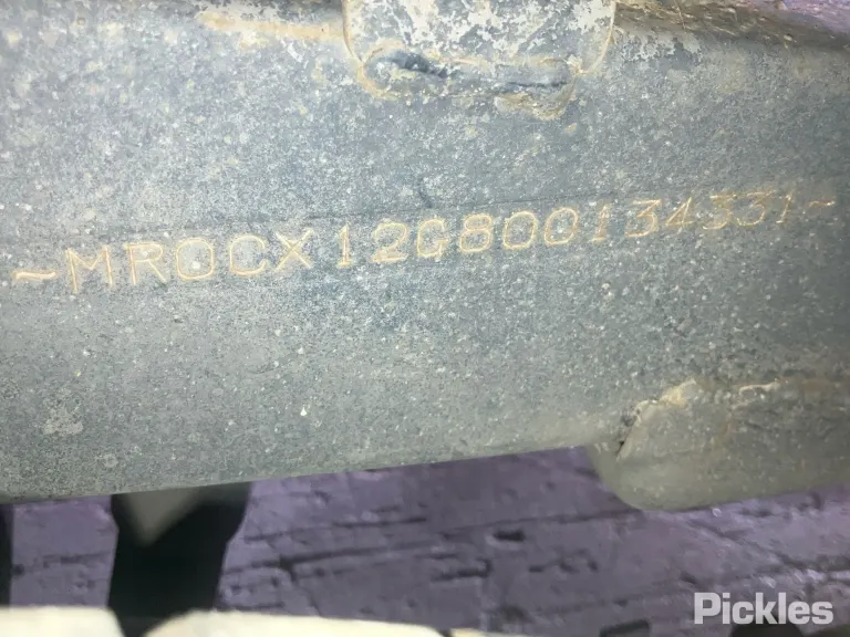 2015 Toyota Hilux Damaged VIN MR0CX12G800134331 – exterior detail