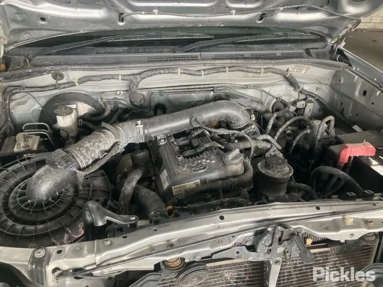 2015 Toyota Hilux Damaged VIN MR0CX12G800134331 – trunk area
