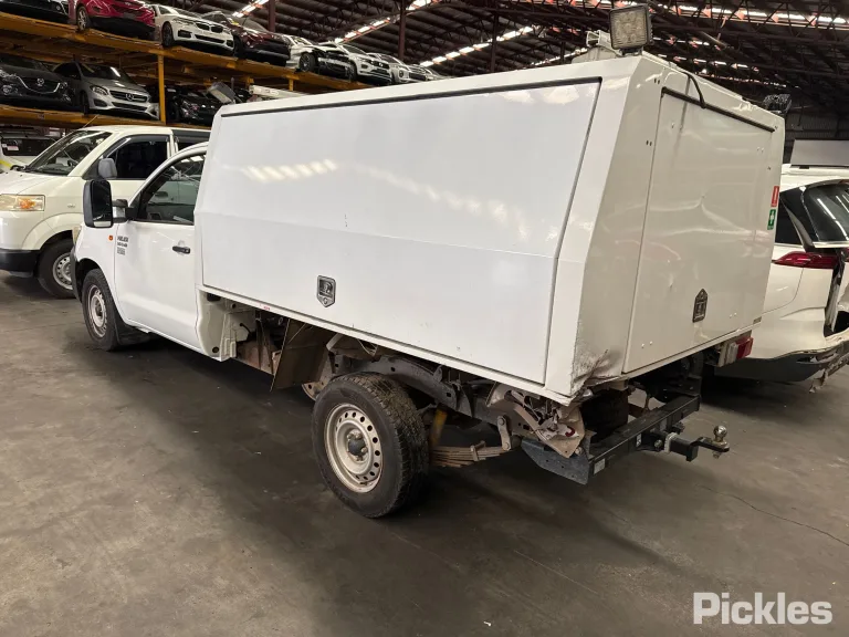 2015 Toyota Hilux Damaged VIN MR0CZ12G900039268 – engine bay
