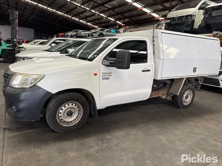 2015 Toyota Hilux Damaged VIN MR0CZ12G900039268 – undercarriage
