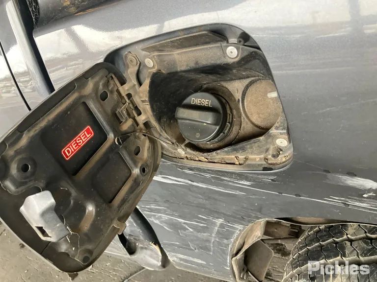 2017 Toyota Hilux Used VIN MR0EB3CD900800474 – undercarriage