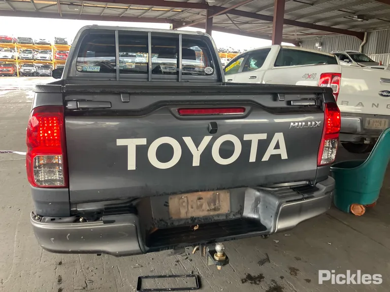 2017 Toyota Hilux Used VIN MR0EB3CD900800474 – photo 23