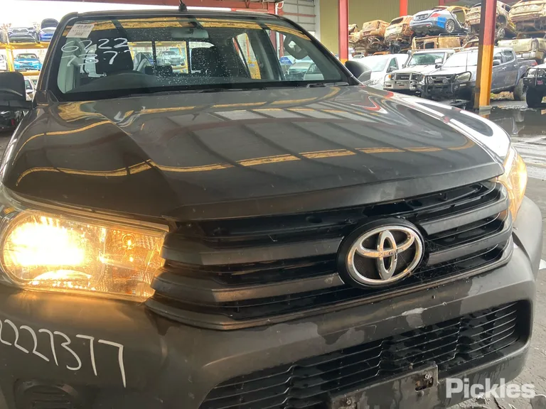 2017 Toyota Hilux Used VIN MR0EB3CD900800474 – photo 30
