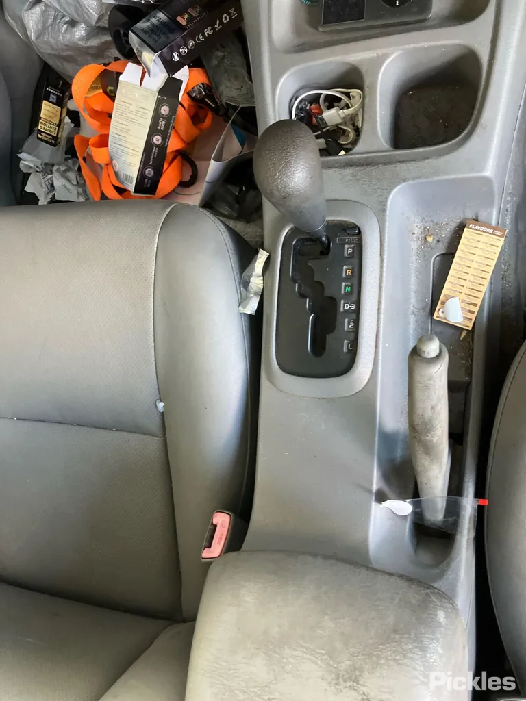 2008 Toyota Hilux Used VIN MR0EX12G302018144 – photo 15 2008 Toyota Hilux Used VIN MR0EX12G302018144 – photo 15