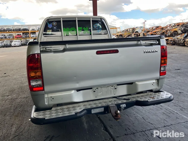 2008 Toyota Hilux Used VIN MR0EX12G302018144 – photo 20 2008 Toyota Hilux Used VIN MR0EX12G302018144 – photo 20