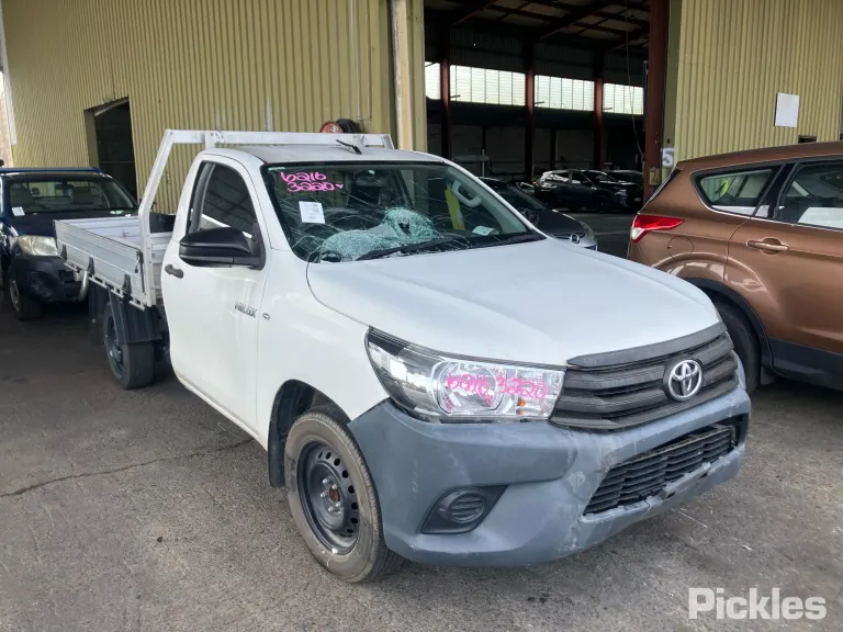 2018 Toyota Hilux Damaged VIN MR0EX3CB301120967 – photo 24 2018 Toyota Hilux Damaged VIN MR0EX3CB301120967 – photo 24