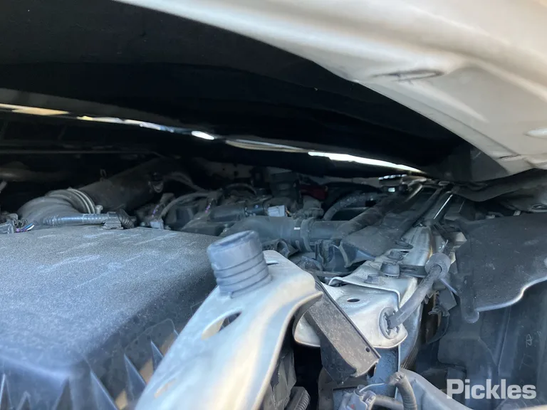 2016 Toyota Hilux Used VIN MR0EX3CB801107499 – trunk area