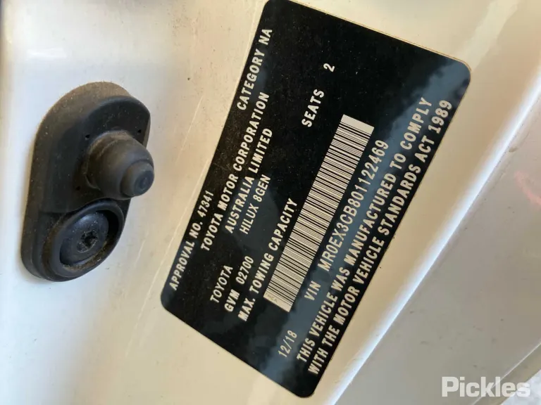 2018 Toyota Hilux Damaged VIN MR0EX3CB801122469 – trunk area