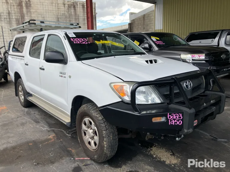 2007 Toyota Hilux Used VIN MR0FZ22GX01157343 – interior seats
