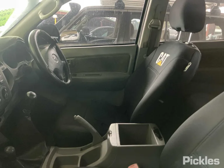 2006 Toyota Hilux Damaged VIN MR0FZ29G401528082 – photo 16