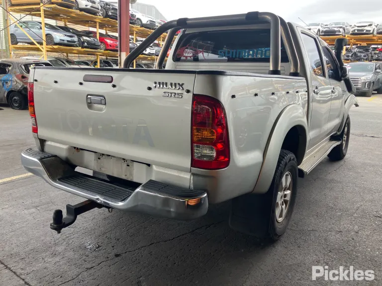 2009 Toyota Hilux Damaged VIN MR0FZ29G701561769 – undercarriage