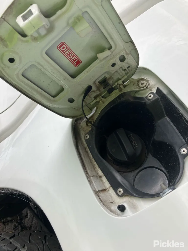 2018 Toyota Hilux Used VIN MR0HA3CD300410051 – engine bay