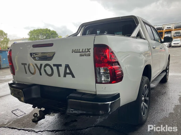 2018 Toyota Hilux Used VIN MR0HA3CD300410051 – photo 11