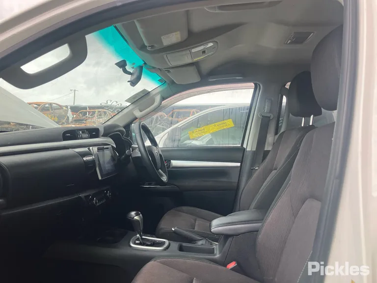 2018 Toyota Hilux Used VIN MR0HA3CD300410051 – photo 24