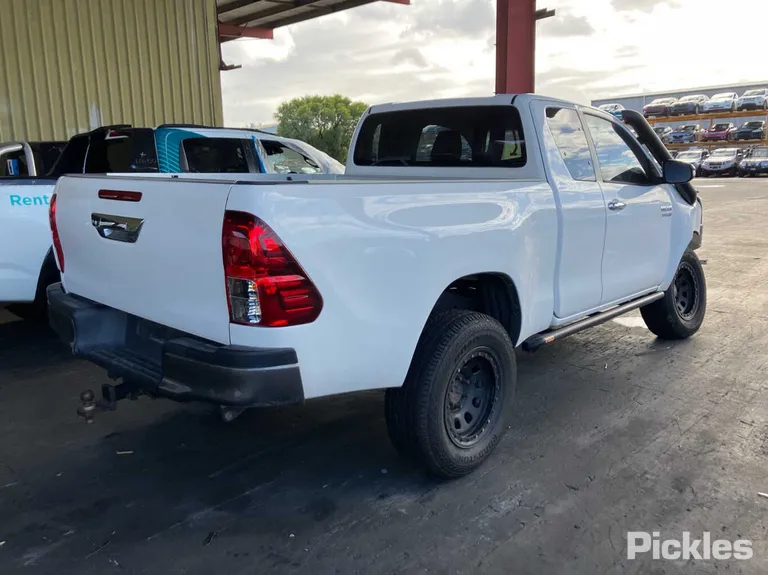 2017 Toyota Hilux Used VIN MR0KA3CC201162172 – dashboard