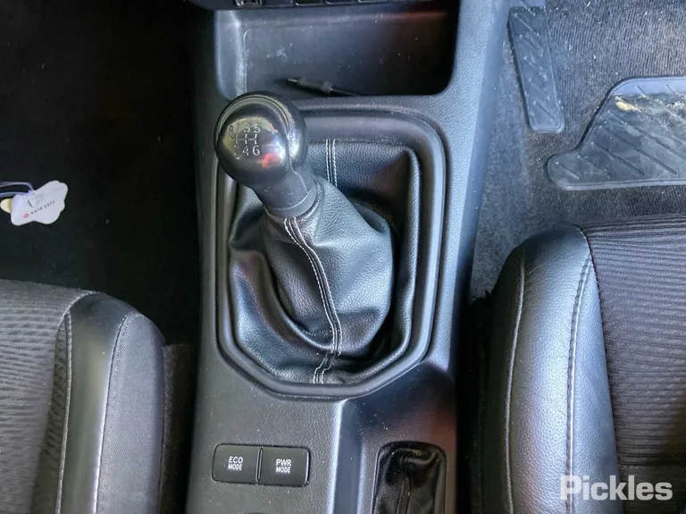 2017 Toyota Hilux Used VIN MR0KA3CC201162172 – photo 23