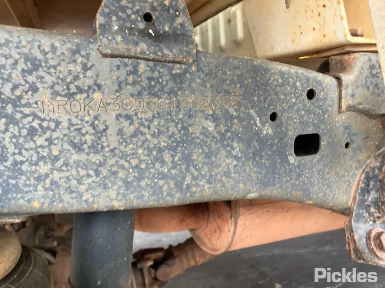 2016 Toyota Hilux Damaged VIN MR0KA3CD301302352 – side profile