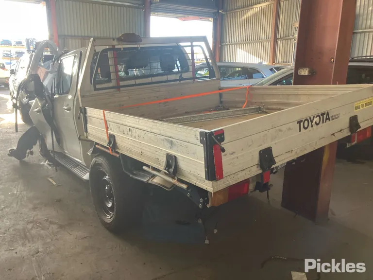 2025 Toyota Hilux Used VIN MR0KA3CD306821730 – photo 12