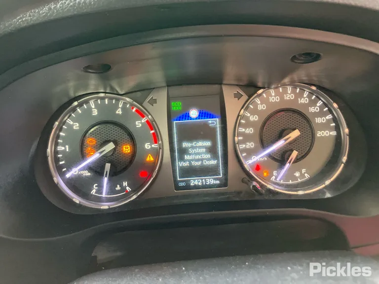2016 Toyota Hilux Used VIN MR0KA3CD401302800 – dashboard